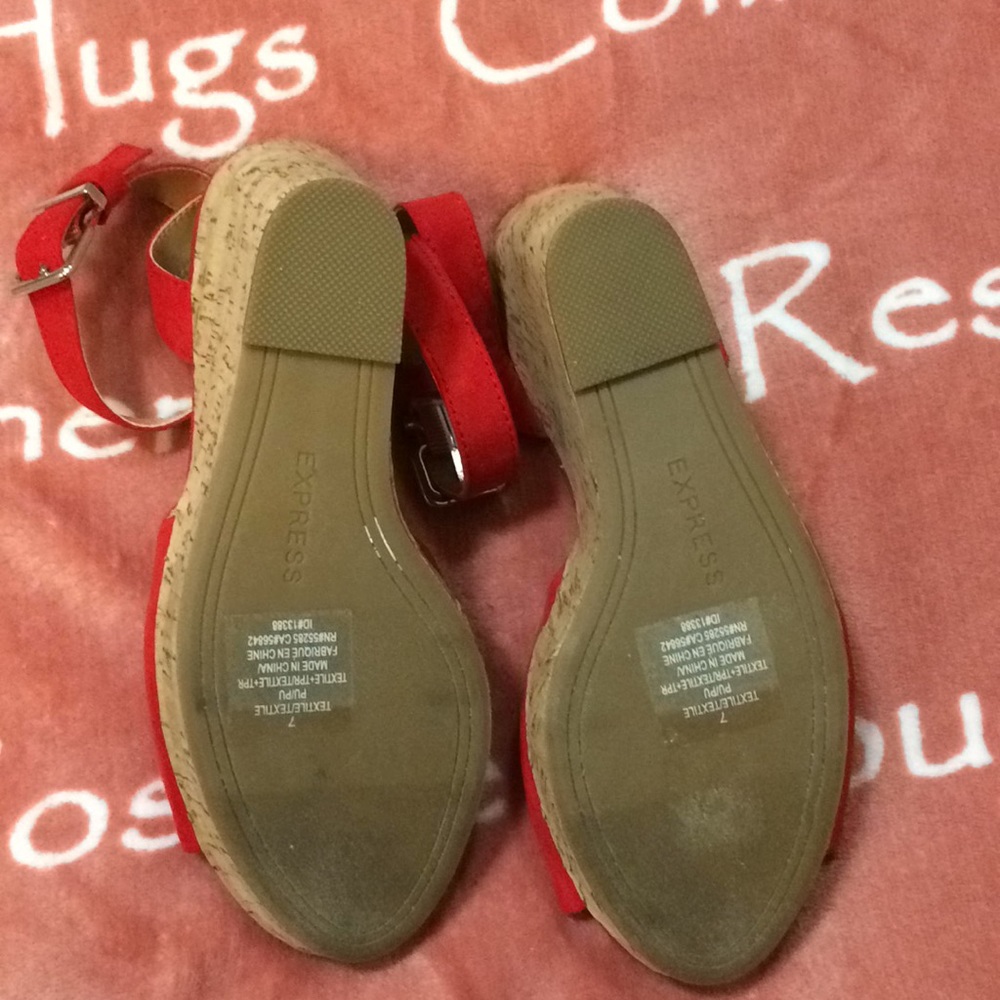 Express Red Platform - Picture 4 of 5